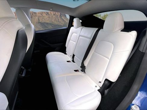 Used 2025 Tesla Model Y Long Range RWD image 26