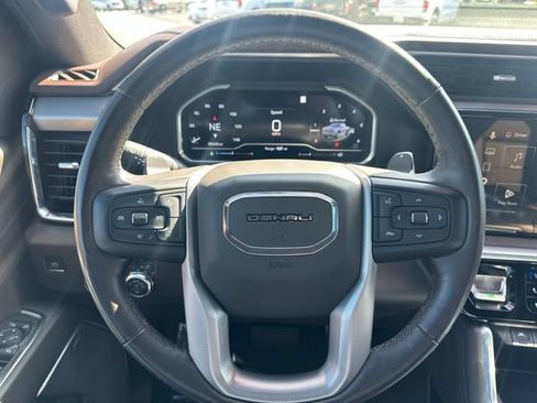 Used 2022 GMC Sierra 1500 Denali AWD/4WD image 18