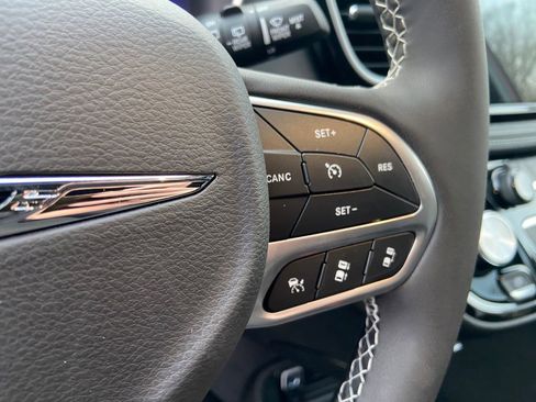 New 2026 Chrysler Pacifica Select image 17