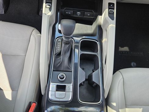 Used 2021 Kia Telluride S FWD image 19