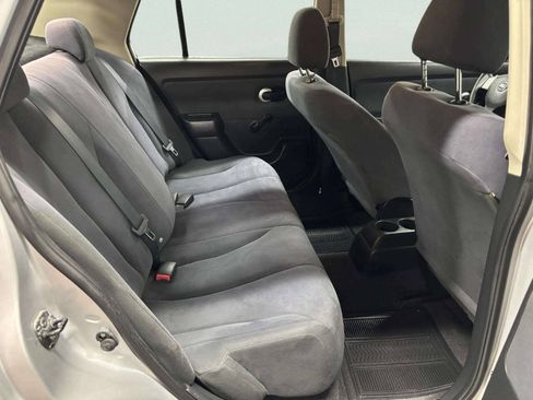 Used 2010 Nissan Versa Sedan FWD image 18