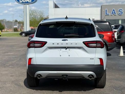 Used 2026 Ford Escape SE w/ Class II Trailer Tow Package FWD image 44