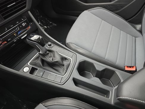 New 2026 Volkswagen Jetta SE image 24