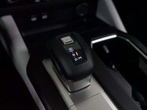 Used 2025 Mitsubishi Outlander SE AWD/4WD image 22