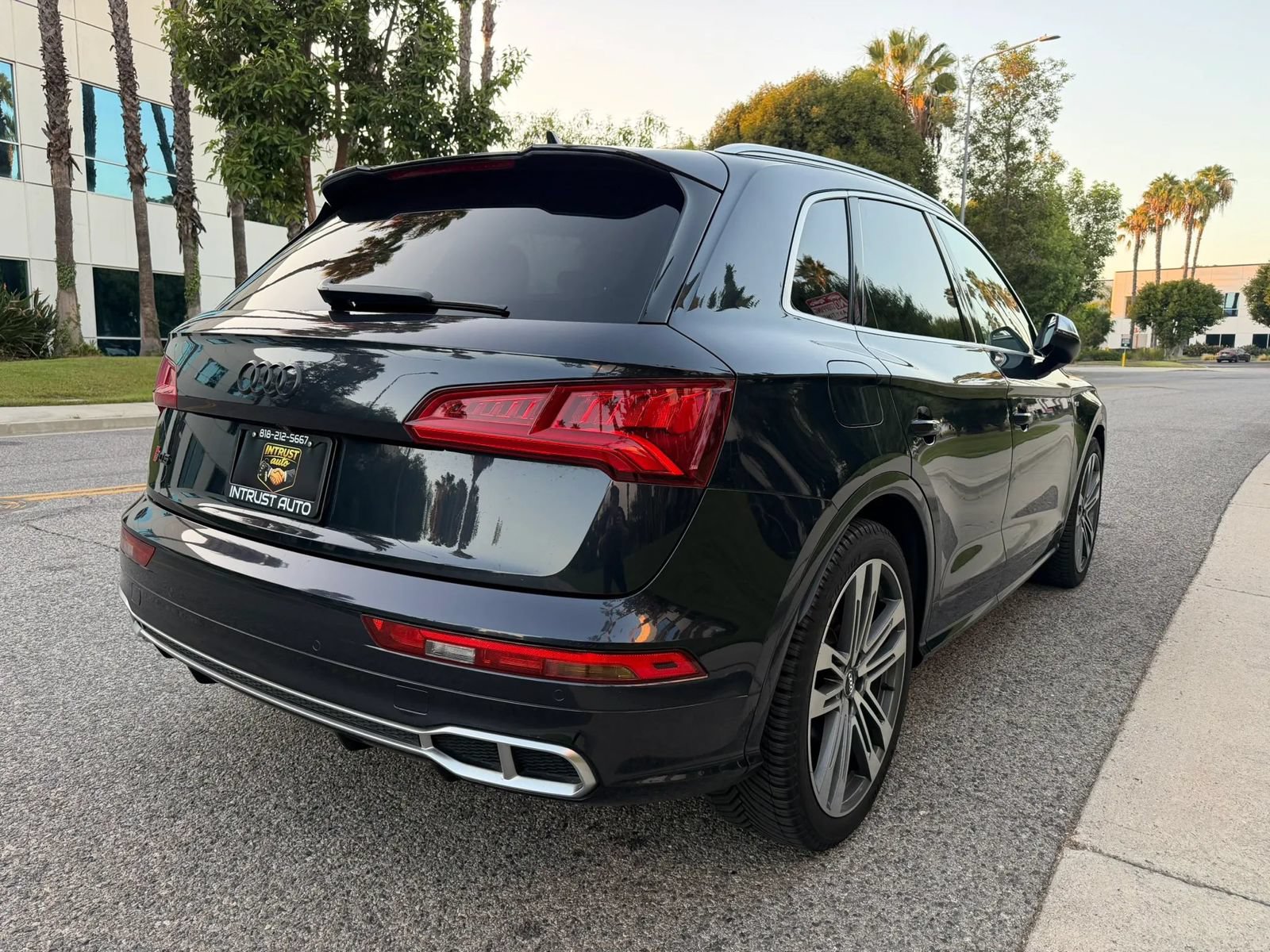 Used 2018 Audi SQ5 Premium Plus AWD/4WD image 5