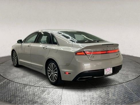 Used 2020 Lincoln MKZ image 6