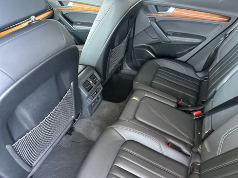Used 2023 Audi Q5 2.0T Premium Plus w/ Premium Plus Package AWD/4WD image 4