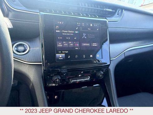 Certified 2023 Jeep Grand Cherokee Laredo w/ Luxury Tech Group I AWD/4WD image 14