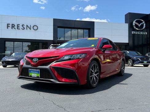 Used 2024 Toyota Camry SE w/ Cold Weather Package AWD/4WD image 1
