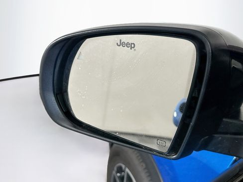 Used 2025 Jeep Compass Limited AWD/4WD image 16