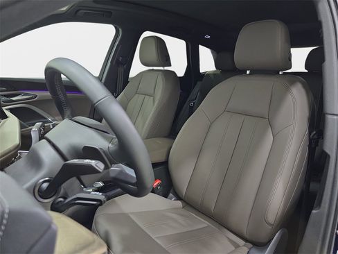 Used 2025 Audi Q5 2.0T Premium Plus w/ Premium Plus image 16