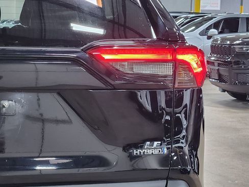 Used 2022 Toyota RAV4 LE image 22
