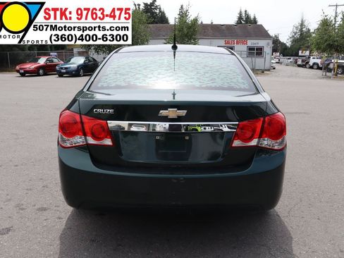 Used 2014 Chevrolet Cruze LS FWD image 6
