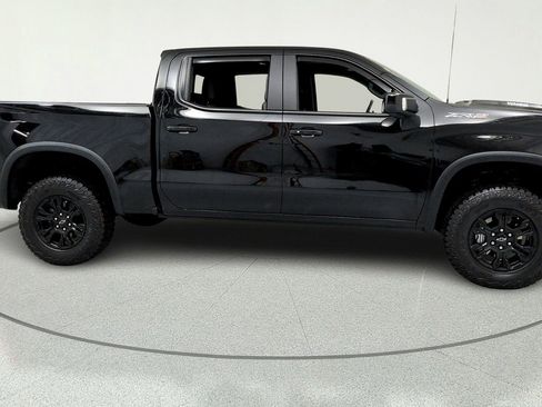 Used 2024 Chevrolet Silverado 1500 ZR2 w/ Technology Package AWD/4WD image 6