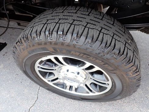Used 2016 Ford F350 Platinum w/ FX4 Off-Road Package AWD/4WD image 13
