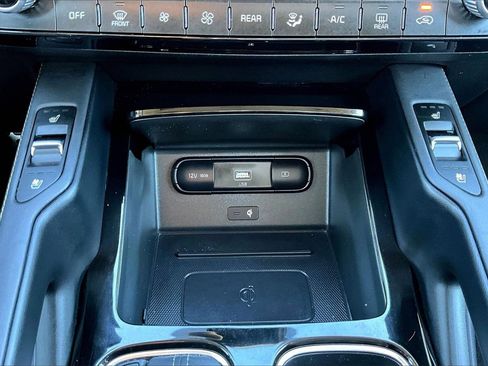 Used 2022 Kia Telluride SX w/ Nightfall Edition Package image 17