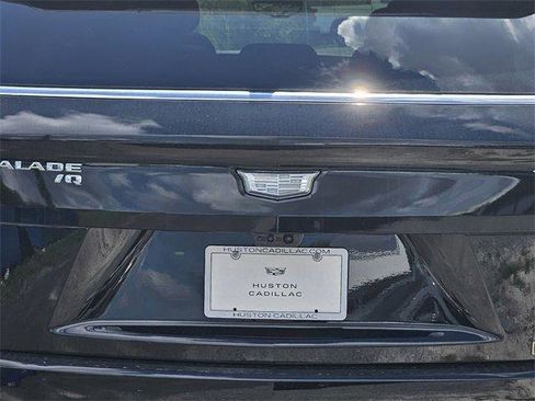 New 2025 Cadillac Escalade IQ Luxury 1 w/ LPO, Radiant Package image 13