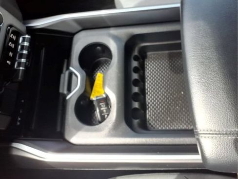 Used 2019 RAM 1500 Big Horn AWD/4WD image 24