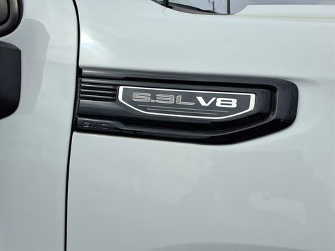 Used 2022 GMC Sierra 1500 Elevation w/ X31 Off-Road Package AWD/4WD image 10