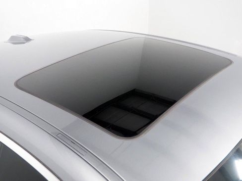 Used 2023 BMW i4 eDrive35 w/ Premium Package RWD image 4