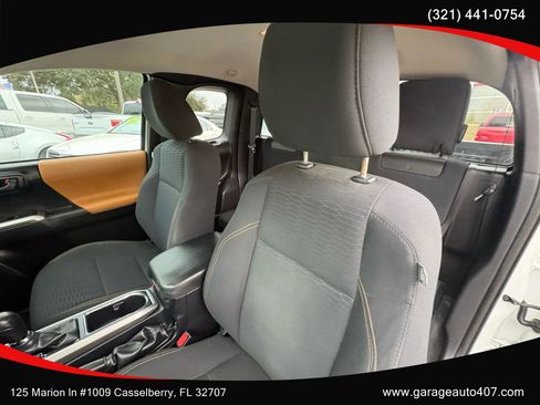 Used 2017 Toyota Tacoma SR5 RWD image 12