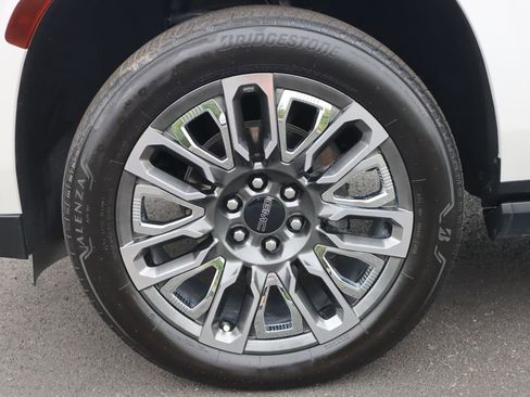 Certified 2023 GMC Yukon Denali Ultimate w/ LPO, Floor Liner Package image 38