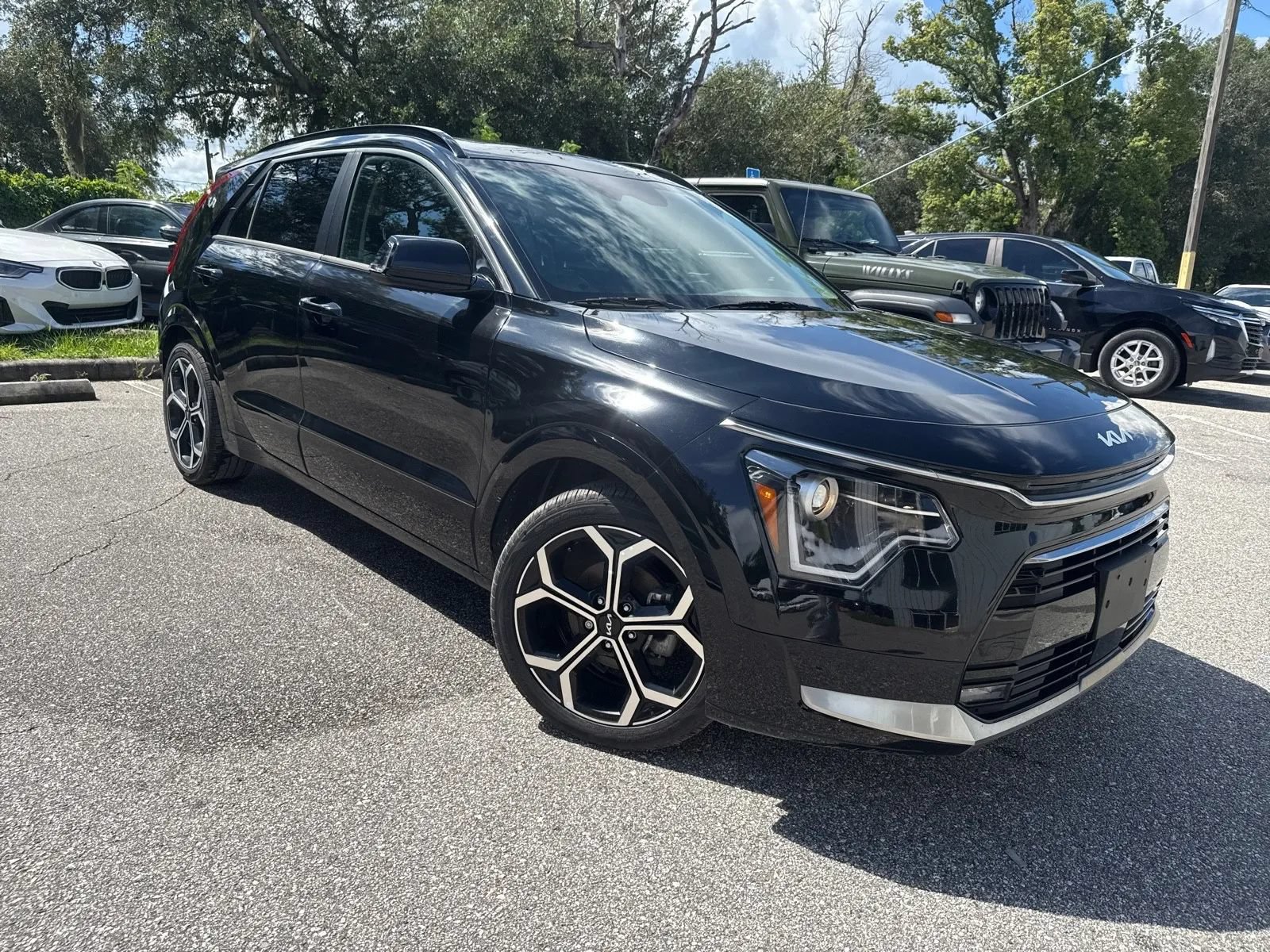 Used 2023 Kia Niro EX Touring FWD image 6