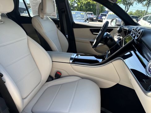 Used 2026 Mercedes-Benz GLC 300 4MATIC image 6