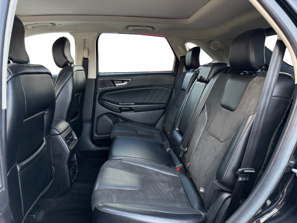 Used 2017 Ford Edge Sport w/ Technology Package AWD/4WD image 19