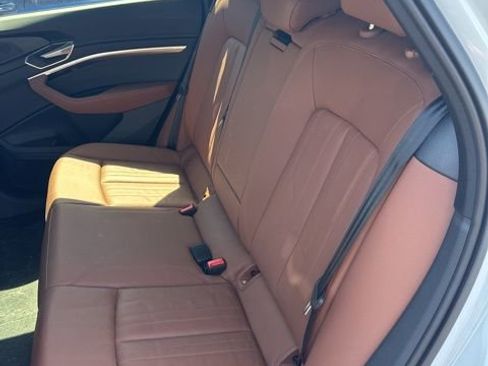Used 2023 Audi e-tron Premium w/ Convenience Plus Package image 8