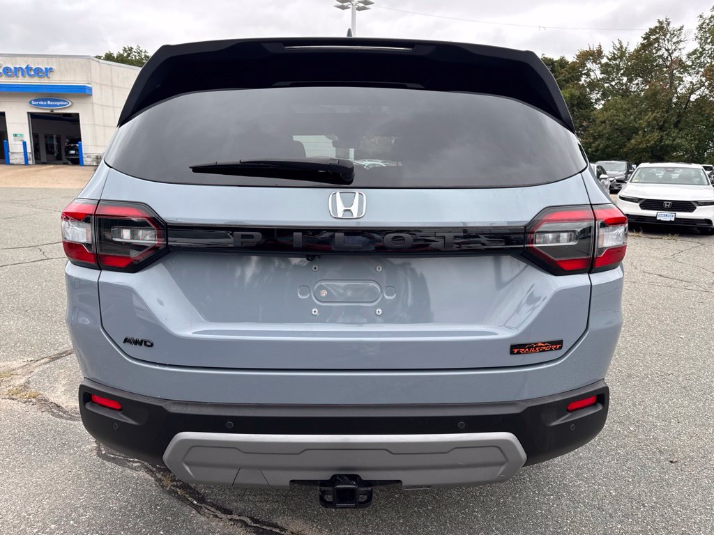 Used 2024 Honda Pilot TrailSport image 10