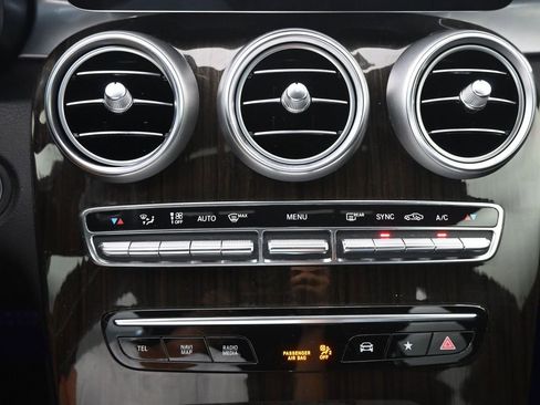 Used 2021 Mercedes-Benz GLC 300 4MATIC Coupe image 33