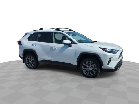 Used 2022 Toyota RAV4 Limited AWD/4WD image 2