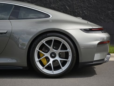 Certified 2026 Porsche 911 GT3 RWD image 32
