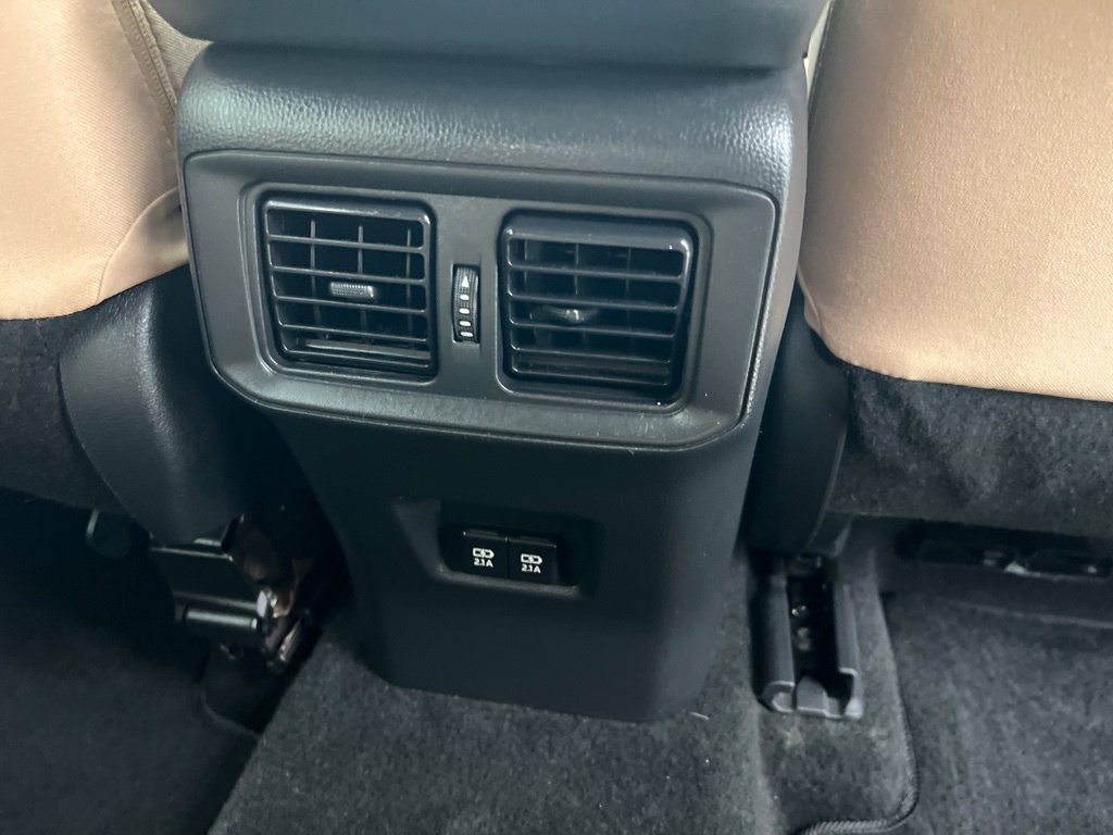 Used 2021 Toyota RAV4 XLE w/ Convenience Package FWD image 21