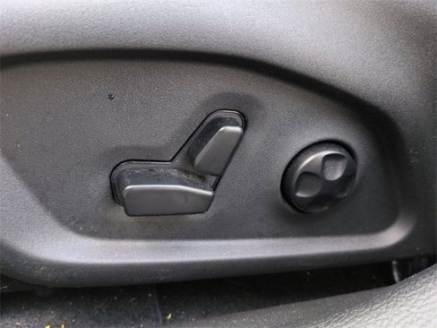 Used 2020 Jeep Compass Limited image 19