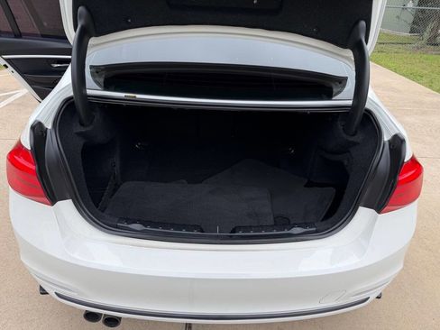 Used 2018 BMW 330i Sedan w/ Convenience Package RWD image 29