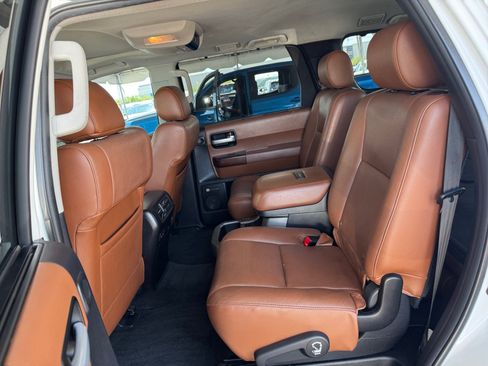 Used 2015 Toyota Sequoia Platinum AWD/4WD image 26