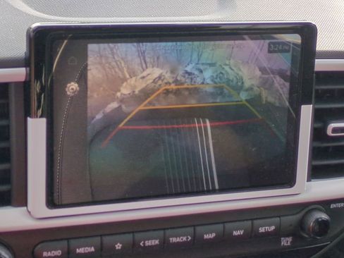Certified 2025 Hyundai Venue Limited FWD image 20