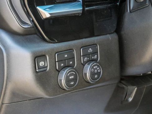 Used 2024 Chevrolet Silverado 2500 LT AWD/4WD image 36
