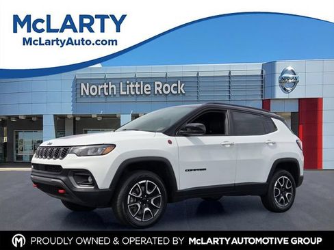 Used 2024 Jeep Compass Trailhawk AWD/4WD image 1