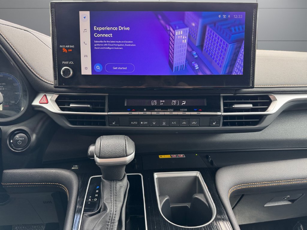 Certified 2025 Toyota Sienna XLE Woodland Edition AWD/4WD image 15