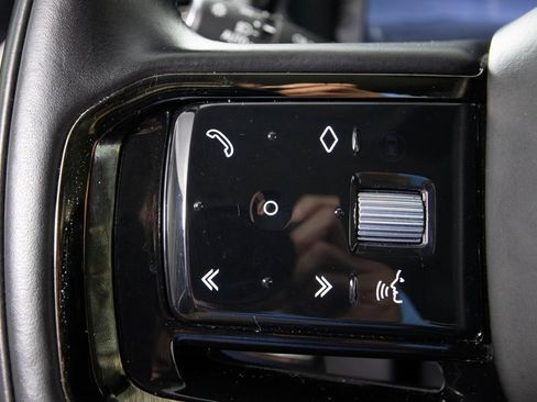 Used 2024 Land Rover Range Rover Velar S image 30