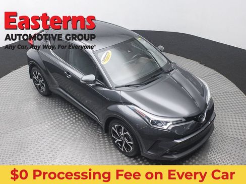 Used 2019 Toyota C-HR Limited FWD image 3