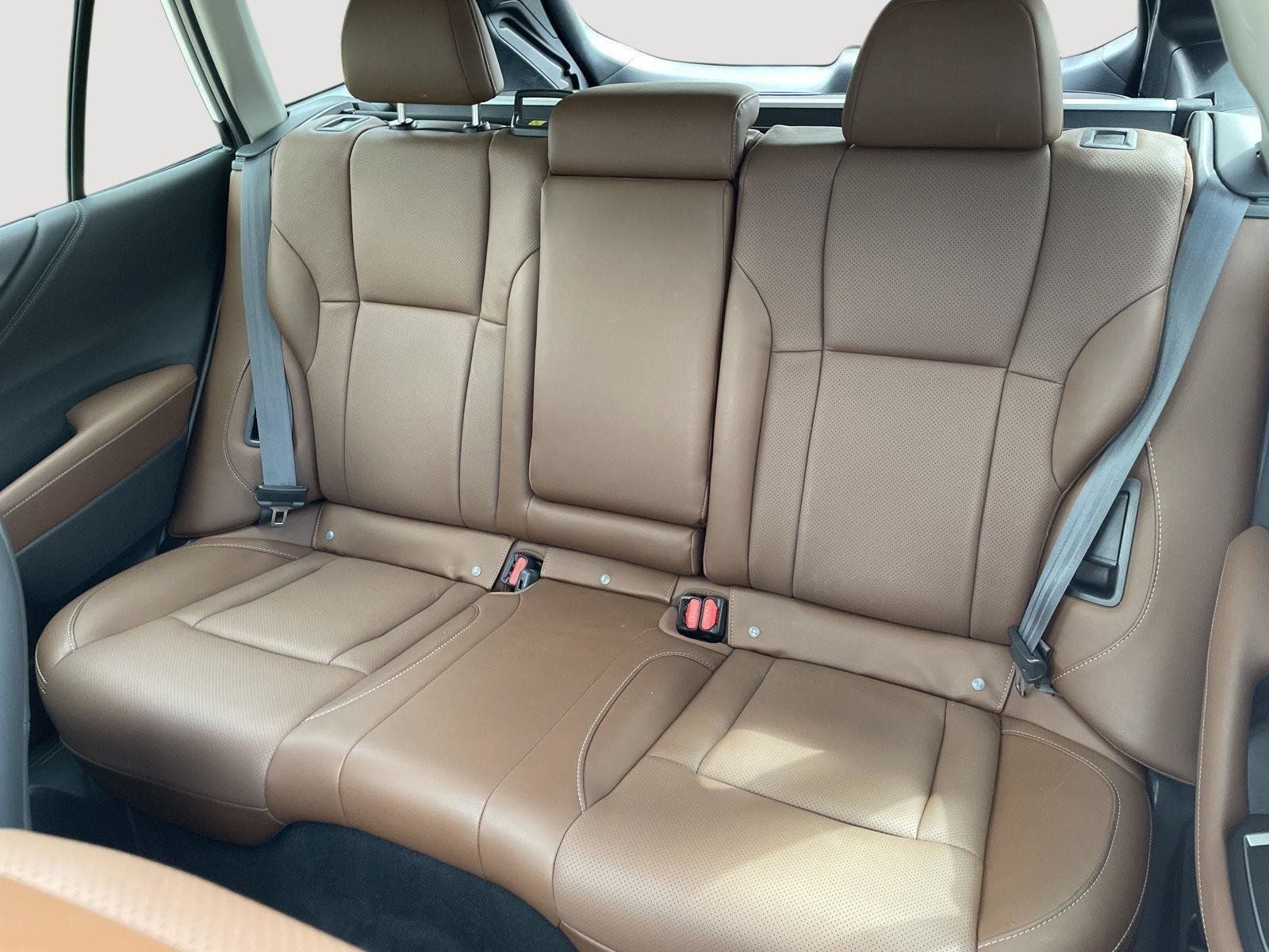 Used 2022 Subaru Outback Touring AWD/4WD image 5