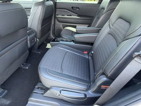 Used 2024 Nissan Pathfinder Rock Creek AWD/4WD image 16