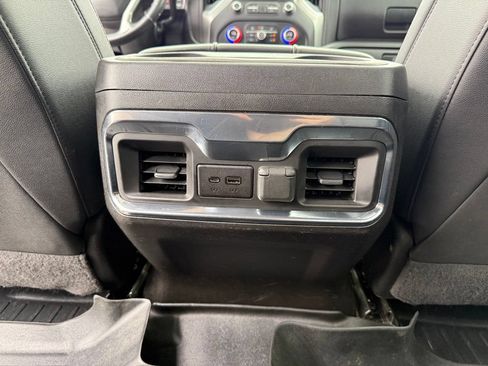Used 2022 Chevrolet Silverado 1500 LTZ w/ LTZ Premium Package AWD/4WD image 17