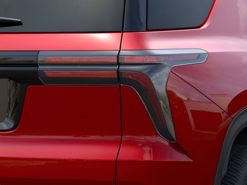 New 2026 Chevrolet Traverse LT w/ Midnight/Sport Edition image 11