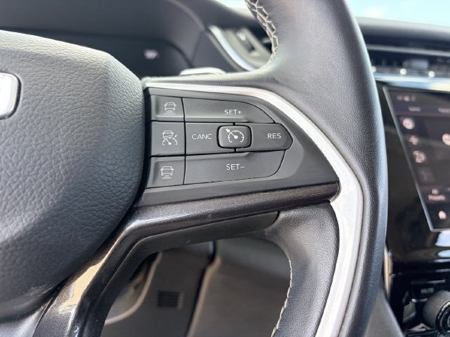 Used 2022 Jeep Grand Cherokee Laredo w/ Luxury Tech Group I AWD/4WD image 23