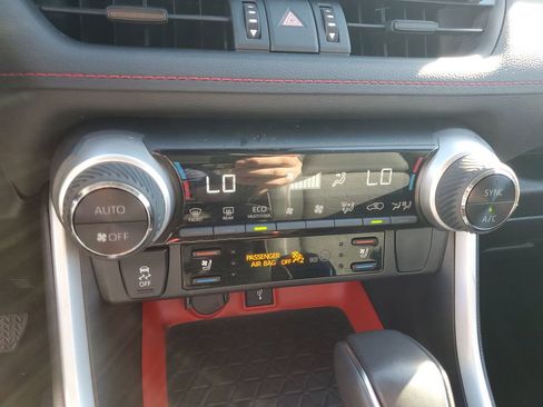 Used 2022 Toyota RAV4 TRD Off-Road image 17